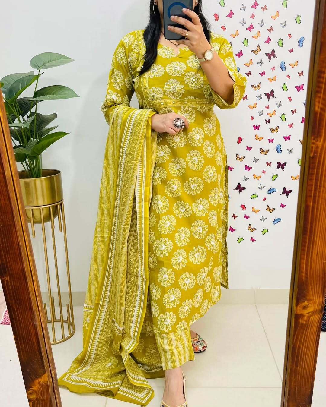 Rangnavi Women's Floral Printed Embroidery Stright Kurta with Pant & Dupatta Set | Kurta Set - image 2